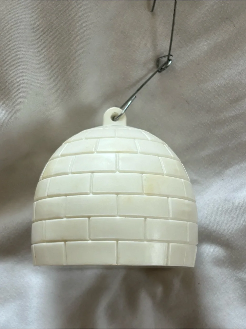 Avon White “Winter Fun”Igloo Ornament with Green Tree and Two Children
